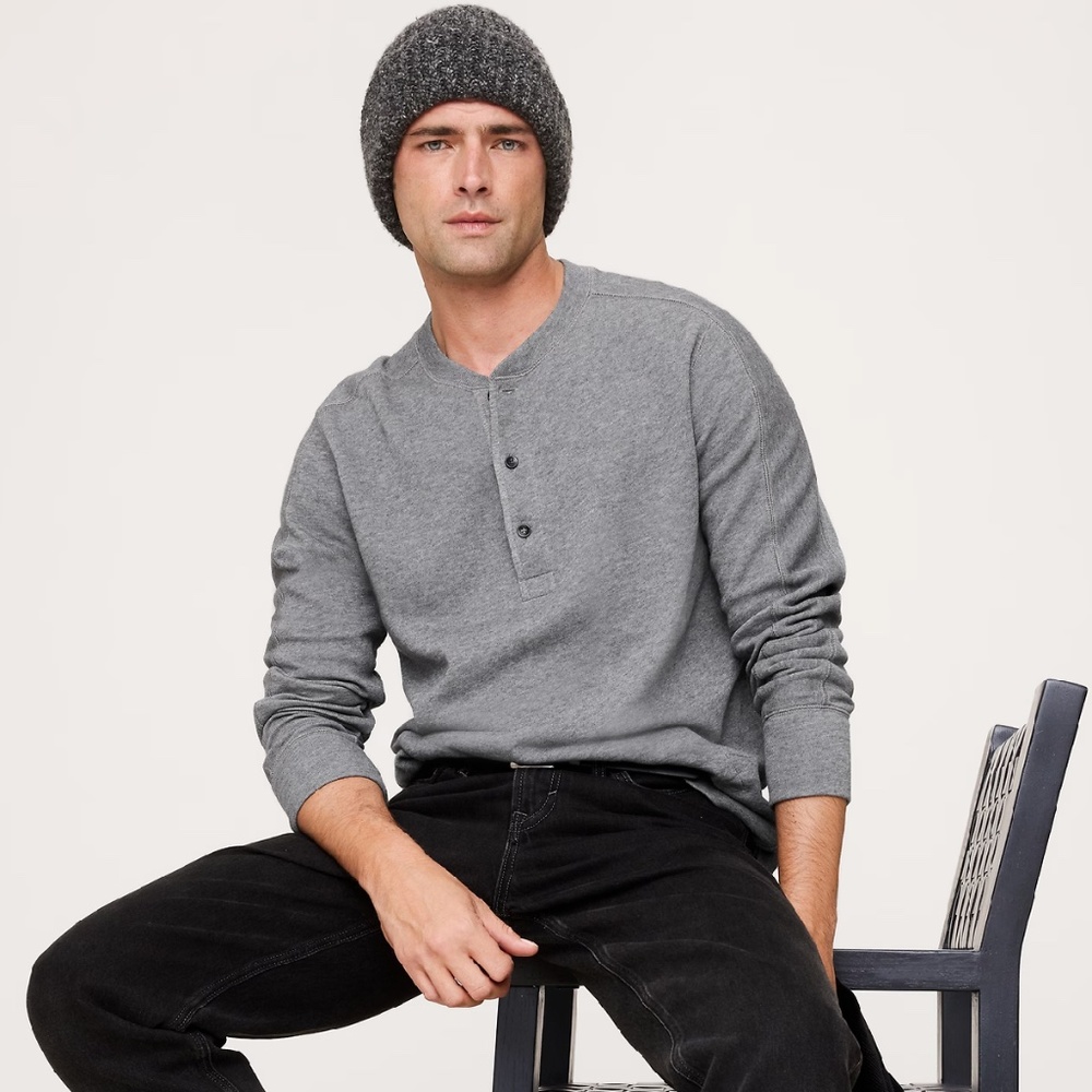 Men's Banana Republic Long Sleeve Henley Knitted Shirt